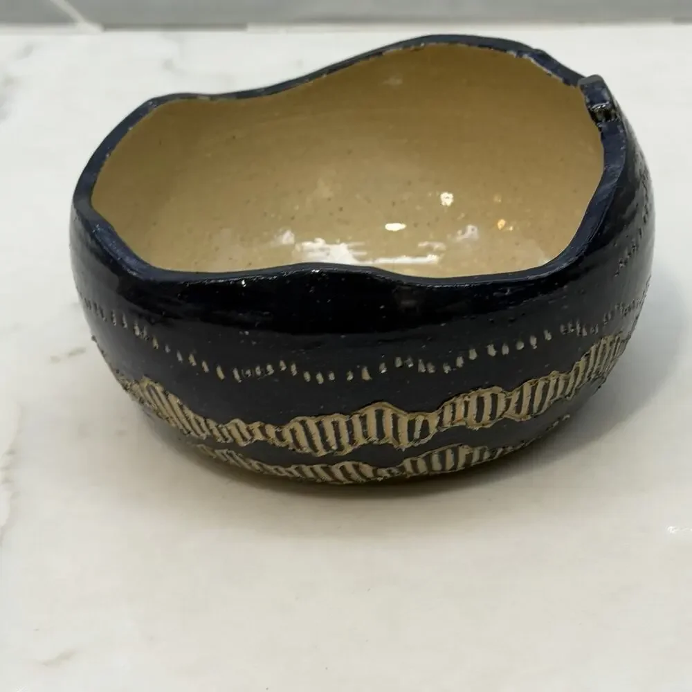 Sylvia Lawson NC Pottery Blue Sgrafitto Small Bowl Trinket Pilot Mountain 1993